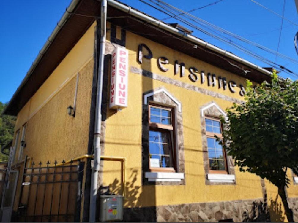Gasthaus Am Bahnhof Sighişoara Exteriör bild